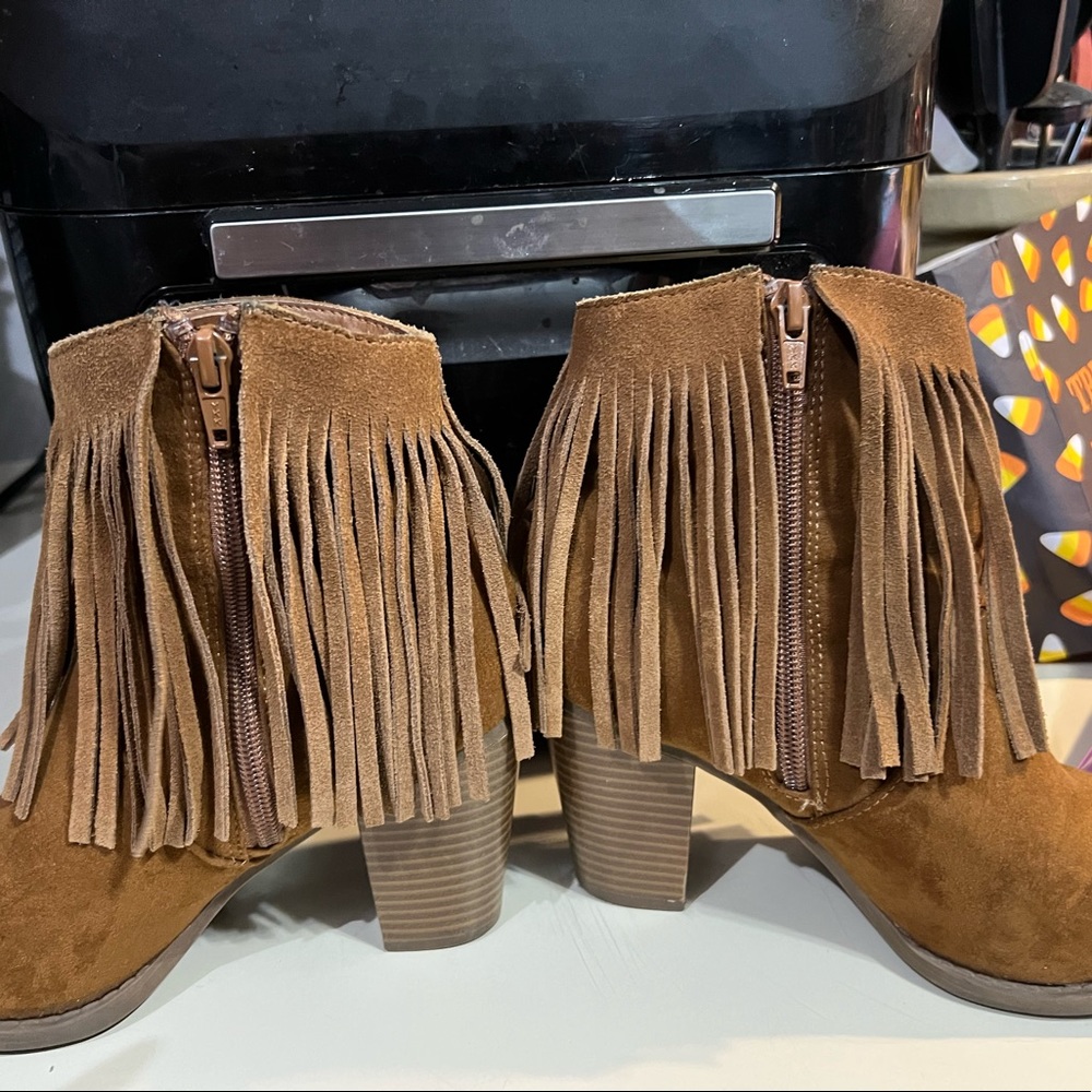 Mossimo short ankle tassel side zip boot
